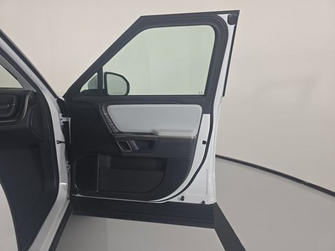 Used 2024 Rivian R1S Adventure AWD/4WD image 19