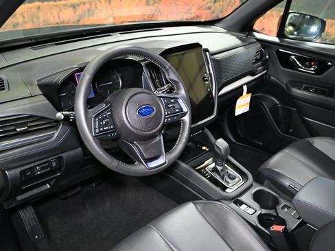 Used 2025 Subaru Forester Limited AWD/4WD image 24