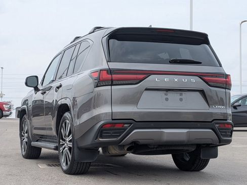 Used 2023 Lexus LX 600 4WD w/ Luxury Package image 8