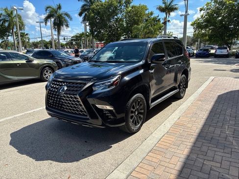 Certified 2022 Lexus GX 460 w/ Black Line Special Edition AWD/4WD image 2