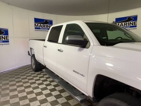 Used 2017 Chevrolet Silverado 2500 W/T AWD/4WD image 4