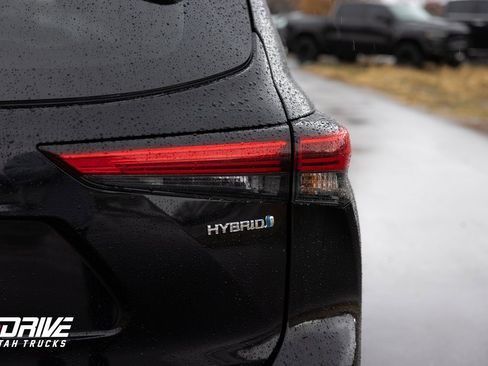 Used 2023 Toyota Highlander XLE image 13