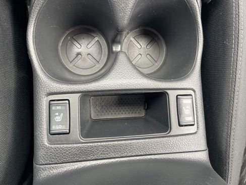 Used 2018 Nissan Rogue AWD image 22