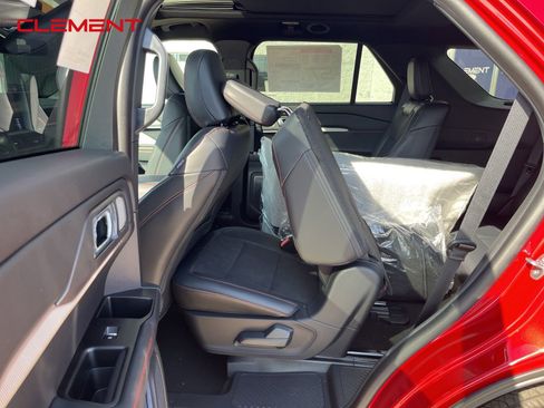 New 2025 Ford Explorer ST w/ Sun And Sound Package image 39