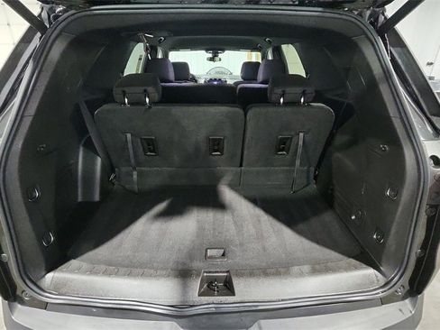 Used 2023 Chevrolet Traverse LT image 28