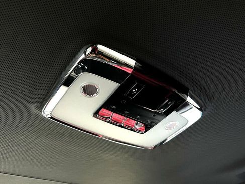 Used 2022 Rolls-Royce Cullinan Black Badge image 60