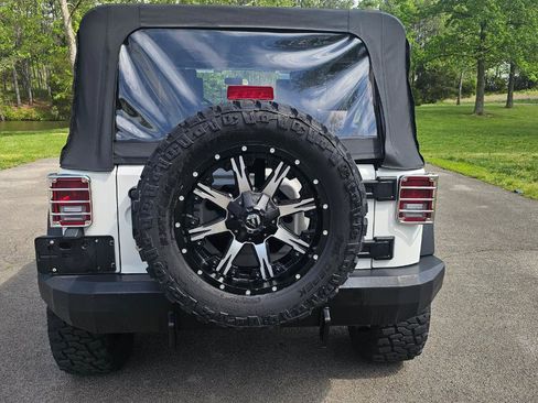 Used 2008 Jeep Wrangler Unlimited X AWD/4WD image 7