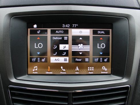 Used 2019 Lincoln MKT AWD image 40