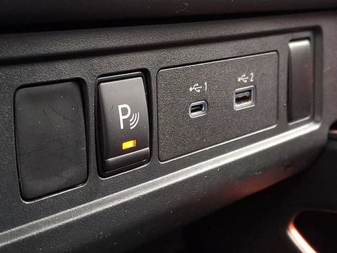 Used 2024 Nissan Frontier PRO-4X w/ Technology Package AWD/4WD image 23