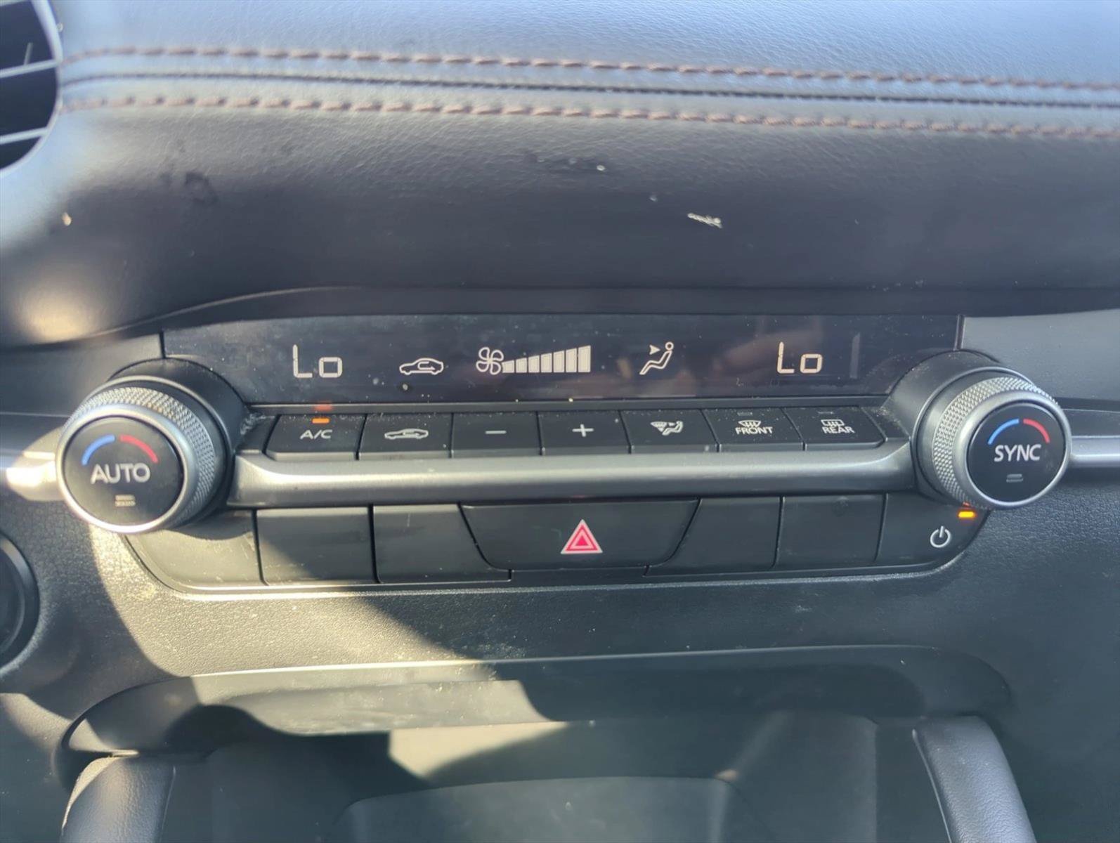 Used 2025 MAZDA MAZDA3 s FWD image 28