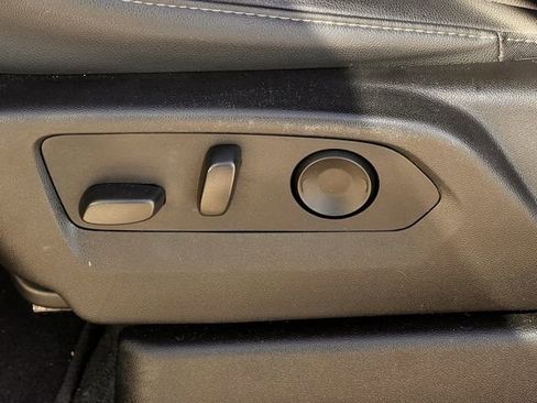 Used 2024 Chevrolet Tahoe Z71 w/ Luxury Package image 24