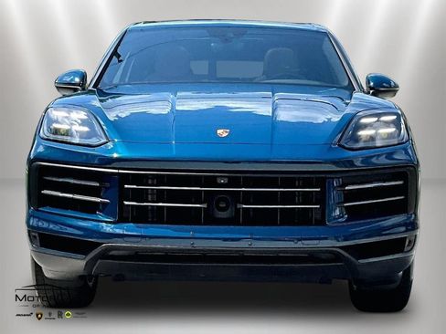Used 2026 Porsche Cayenne AWD/4WD image 3