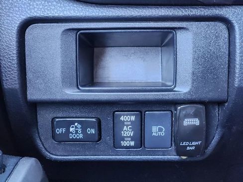 Used 2018 Toyota Tacoma Limited AWD/4WD image 22