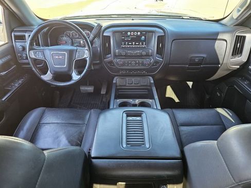 Used 2018 GMC Sierra 1500 SLT w/ All Terrain Package image 8