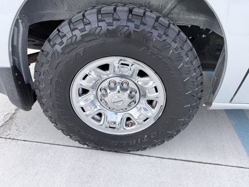 Used 2017 Nissan NV 3500 SL image 31