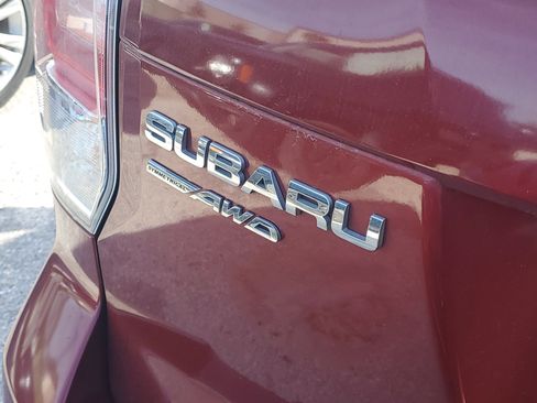 Used 2017 Subaru Forester 2.5i Touring AWD/4WD image 10