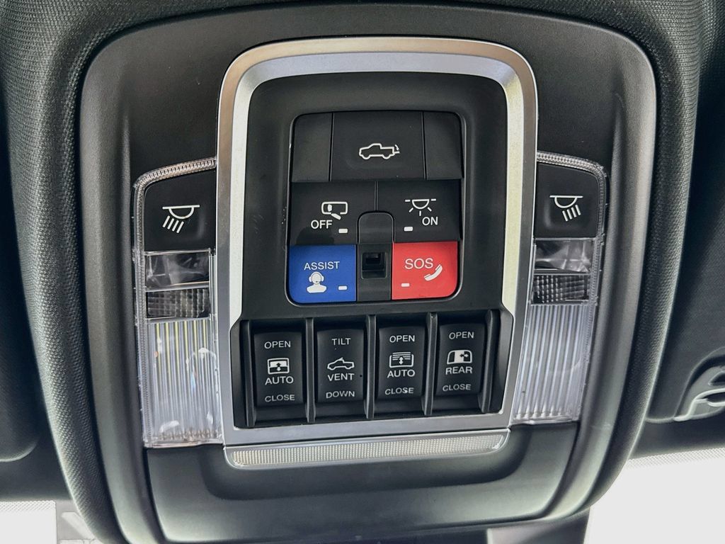 Used 2019 RAM 1500 Limited AWD/4WD image 15