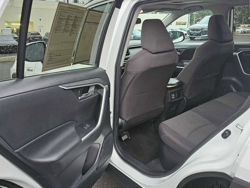 Used 2019 Toyota RAV4 XLE image 15