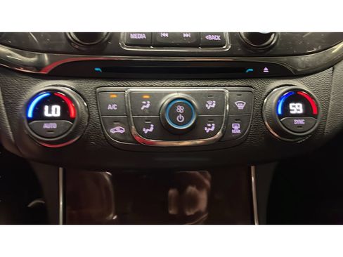 Used 2014 Chevrolet Impala LT w/ Convenience Package FWD image 14