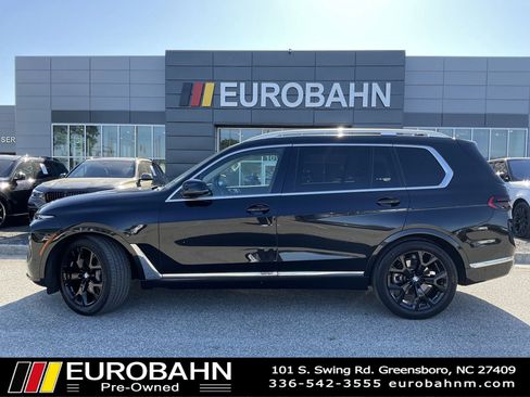 Used 2023 BMW X7 xDrive40i w/ Premium Package AWD/4WD image 2