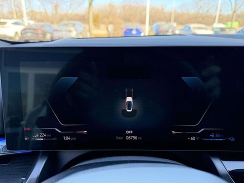 New 2026 BMW 550e xDrive image 13