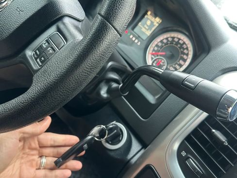 Used 2016 RAM 2500 SLT AWD/4WD image 35