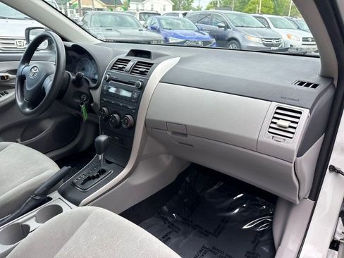 Used 2013 Toyota Corolla L FWD image 16