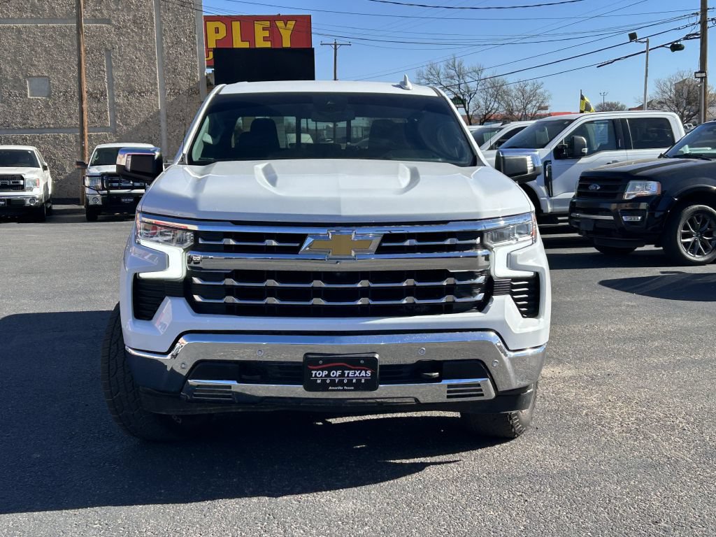 Used 2023 Chevrolet Silverado 1500 LTZ AWD/4WD image 3