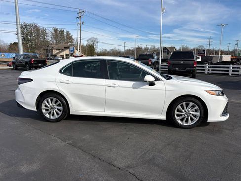 Used 2023 Toyota Camry LE image 2