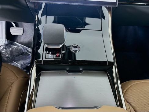 New 2026 Land Rover Range Rover Sport SE AWD/4WD image 18