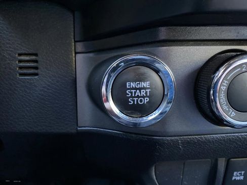 Used 2023 Toyota Tacoma TRD Off-Road image 36