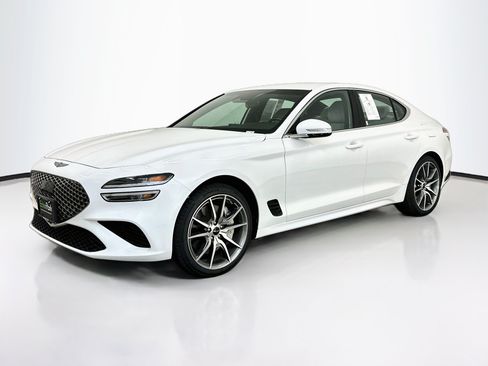 Used 2024 Genesis G70 2.5T AWD/4WD image 3