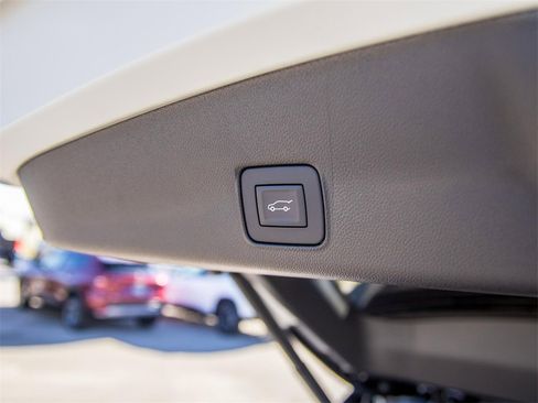 New 2025 Chevrolet TrailBlazer RS w/ Convenience Package image 9