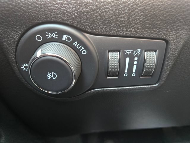 Used 2022 Jeep Compass Trailhawk w/ Trailhawk Elite Group AWD/4WD image 25