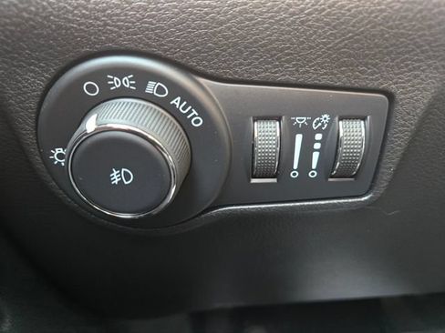 Used 2022 Jeep Compass Trailhawk w/ Trailhawk Elite Group AWD/4WD image 25