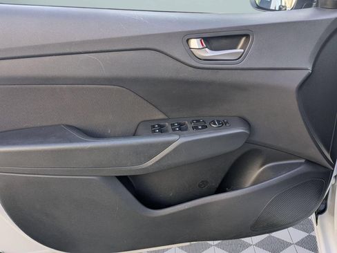 Used 2020 Hyundai Accent SEL FWD image 11