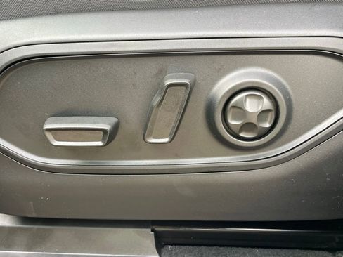 New 2025 Jeep Grand Cherokee L Limited w/ Black Appearance Package image 31