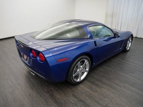 Used 2007 Chevrolet Corvette Coupe w/ Preferred Equipment Group RWD image 10