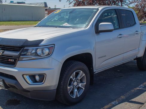 Used 2020 Chevrolet Colorado Z71 AWD/4WD image 3