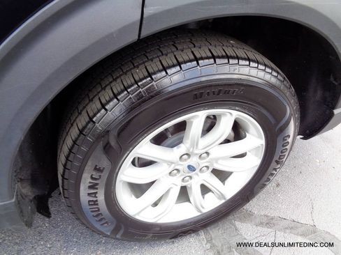 Used 2021 Ford Explorer 4WD image 6