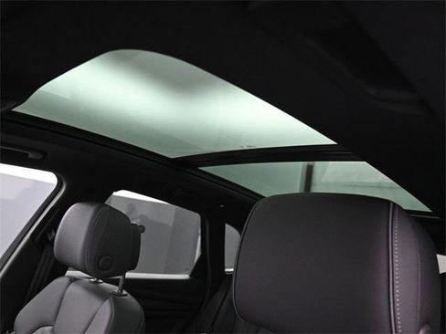 Used 2024 Audi Q5 e Premium Plus w/ Premium Plus Package image 27