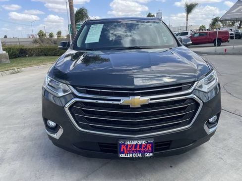 Certified 2021 Chevrolet Traverse LT FWD image 3