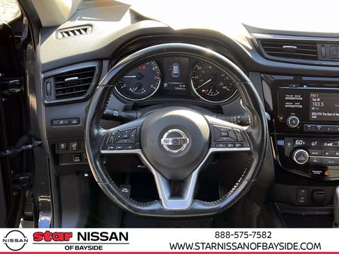Used 2017 Nissan Rogue SV image 14