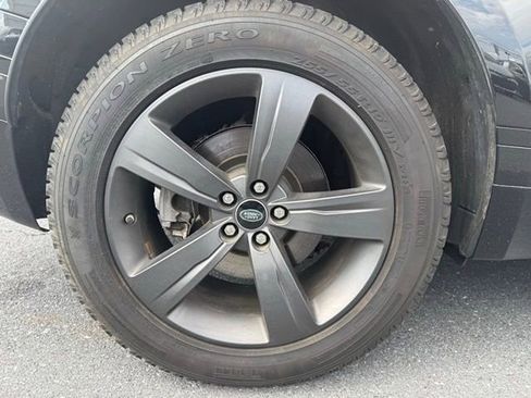 Used 2020 Land Rover Range Rover Velar R-Dynamic S image 26