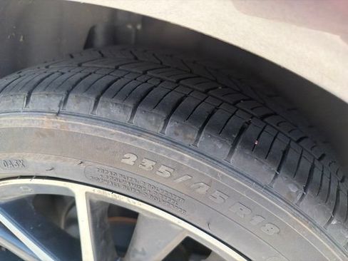 Used 2022 Toyota Camry SE FWD image 9