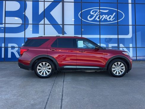 Certified 2020 Ford Explorer Limited image 4