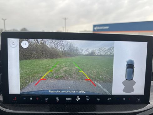 Used 2024 Ford Escape ST-Line w/ Tech Pack #1 image 9