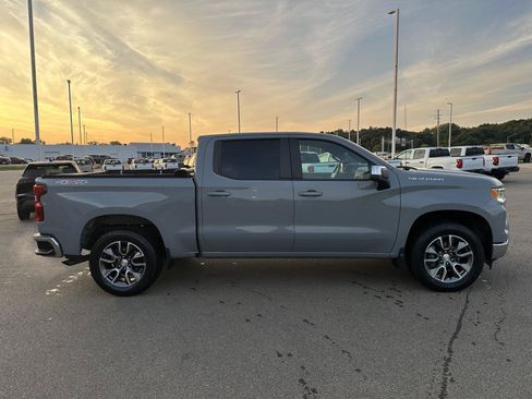 Used 2024 Chevrolet Silverado 1500 LT AWD/4WD image 9