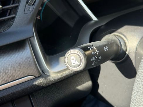 Used 2018 Honda Civic EX image 22