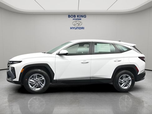 New 2026 Hyundai Tucson SE AWD/4WD image 3